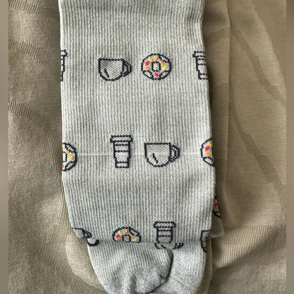 FIGS Compression Socks Size Small S Coffee STAT Donuts nursing medical grey - Picture 3 of 7